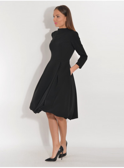 Sukienka ze stójką 