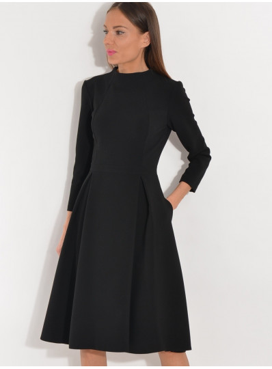 Sukienka ze stójką 