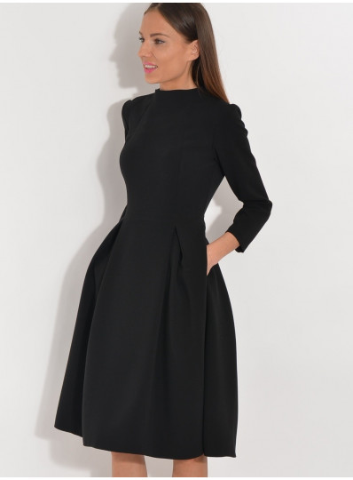 Sukienka ze stójką 